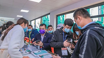 沸腾山河！宝马展收官之日订单破十亿