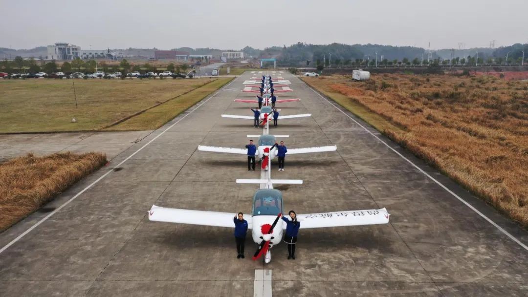 牛年开新局，山河航空8架SA60L飞机集中下线、交付