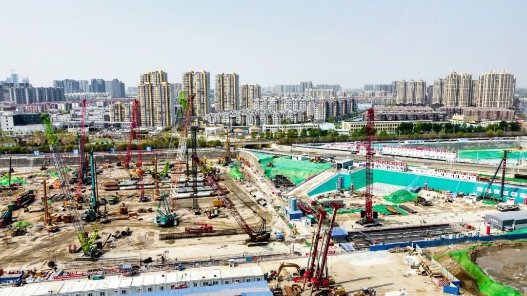山河智能设备征战亚洲最大地下综合交通枢纽工程